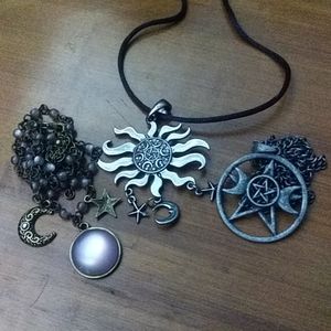 Lot of 3 Necklaces